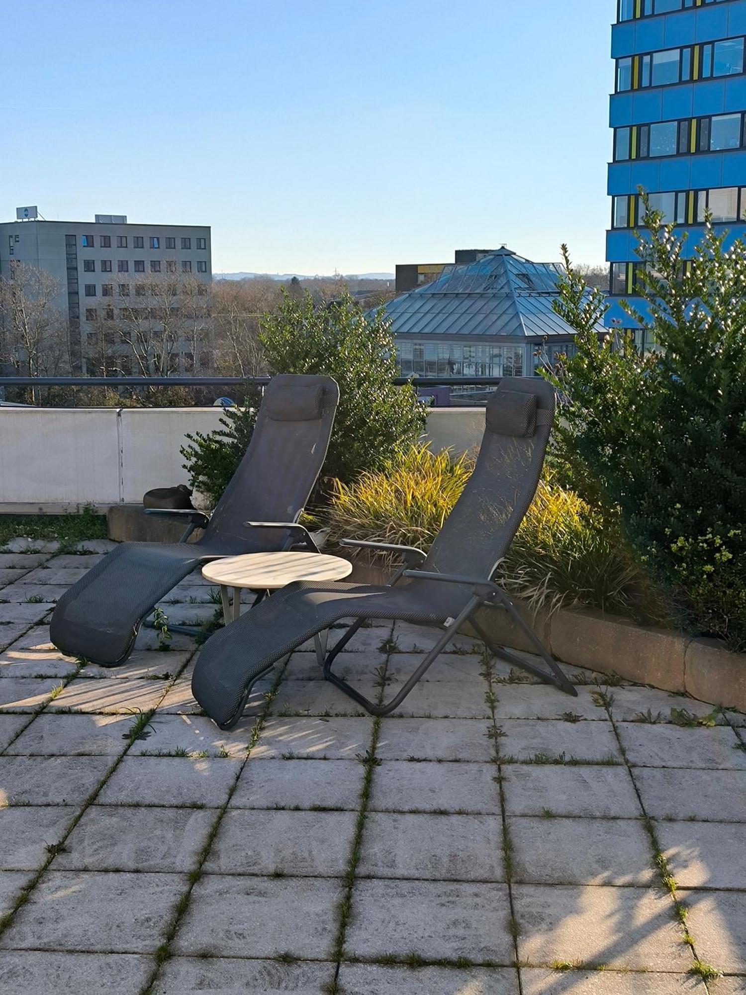Im Herzen Von Wiesdorf- Blick Auf Das Bayer-Kreuz -Appartement Mit 2 Schlafzimmern-Fuer 3 Personen -Zentral Gelegen - Friedrich Ebert Platz 5A , 4Te Etage - Dachterrasse Und Sauna - Kaution Pflicht - Леверкузен Экстерьер фото